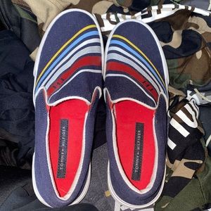 Tommy Hilfiger women’s size 5M